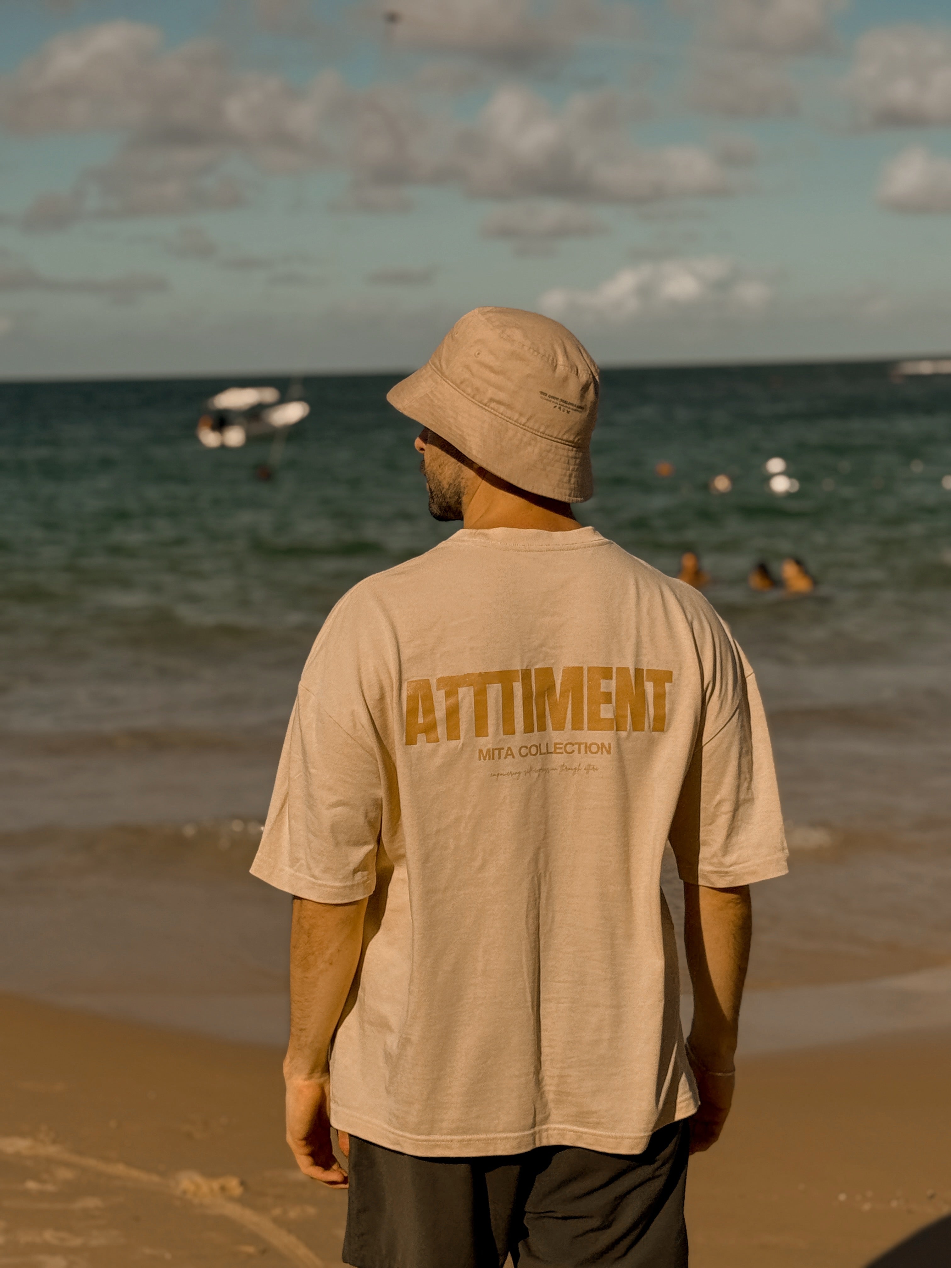 Polera Oversized Fit Heavyweight Attti